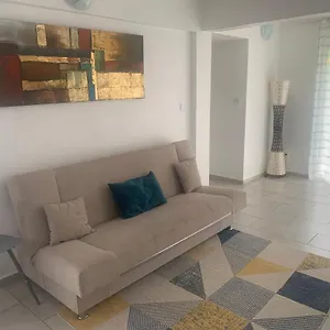 Appartement F3 Dans Maison Individuelle Avec Jardin Arbore, Le Lamentin