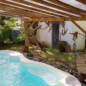 Appartement D'une Avec Piscine Partagee Jardin Clos Et Wifi A A 9 Km De La, Le Lamentin